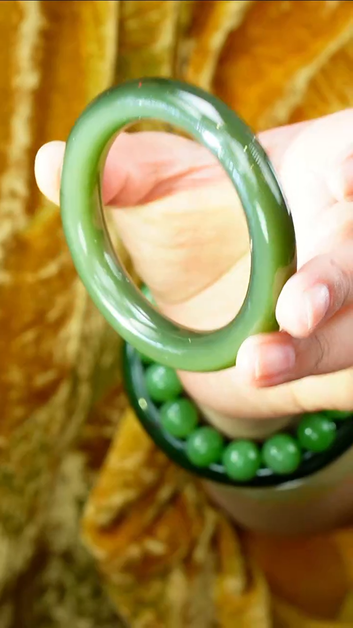 和田玉（碧玉）手镯未镶嵌57