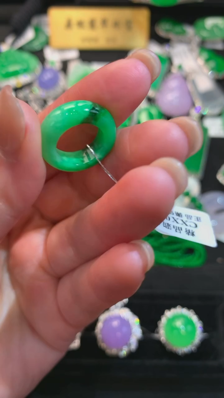 【闪购商品】翡翠颈饰未镶嵌吊坠