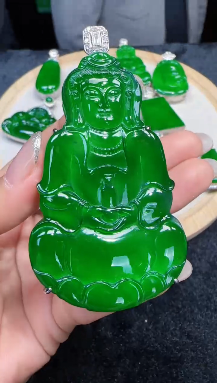 未镶嵌定制翡翠翡翠吊坠131