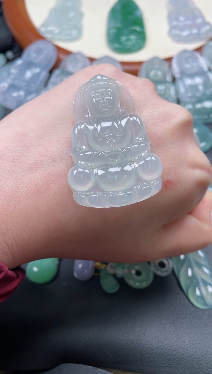 【闪购商品】翡翠颈饰未镶嵌观音