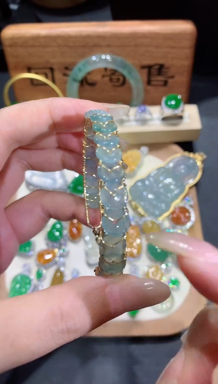 翡翠未镶嵌颈饰1团购多样性发其一