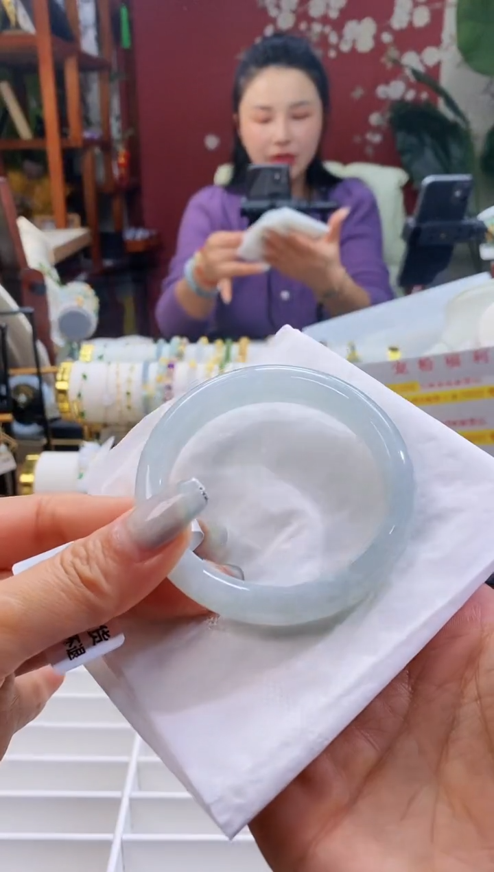 【闪购商品】翡翠手镯未镶嵌124晴水5556/12.7*7.7