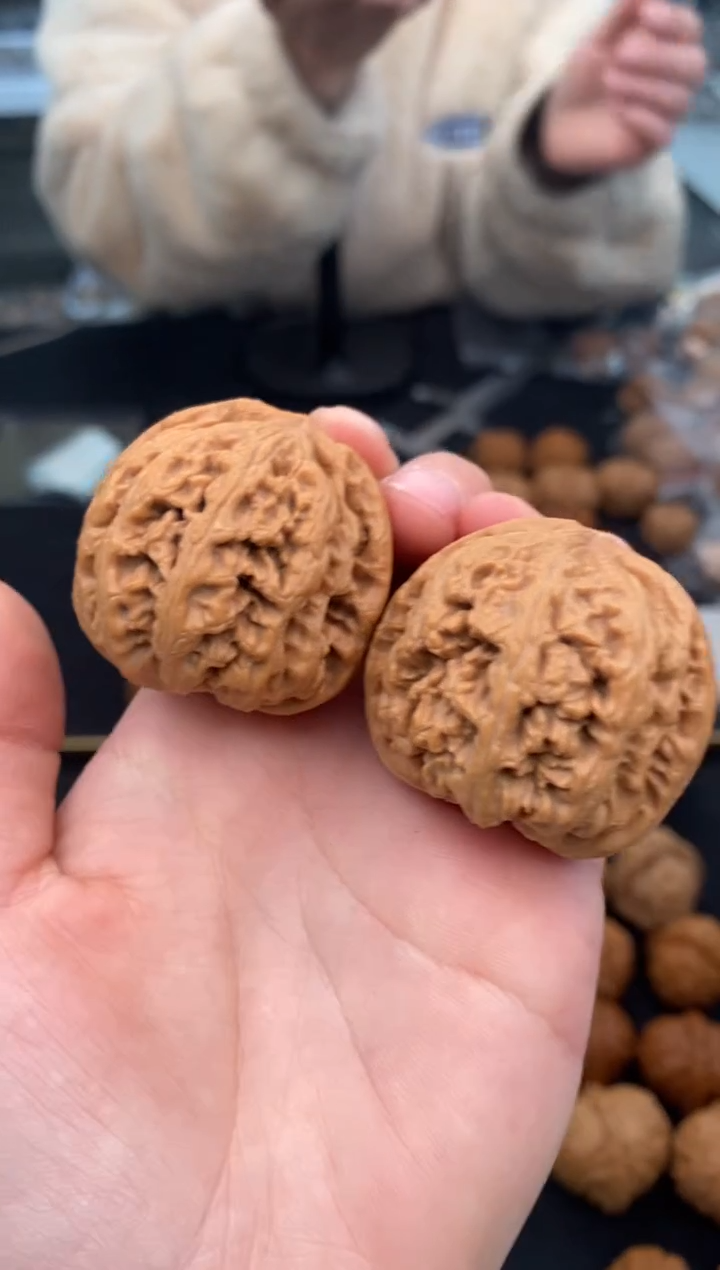 【闪购商品】文玩核桃把件肉球筋40-t764