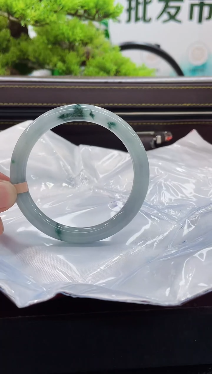 【闪购商品】翡翠手镯未镶嵌手镯