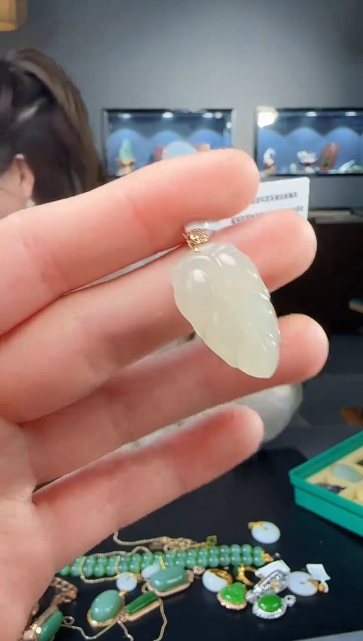 【闪购商品】和田玉吊坠(不含链)18K金镶嵌1