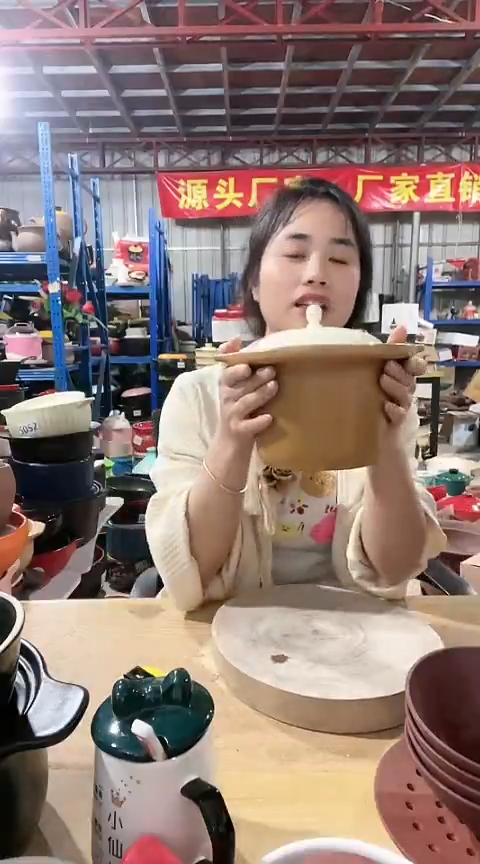 陶3480瑕疵1.5咖锅带盖