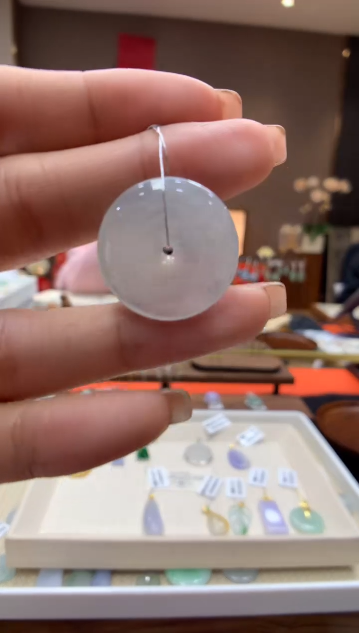 【闪购商品】翡翠颈饰未镶嵌平安扣