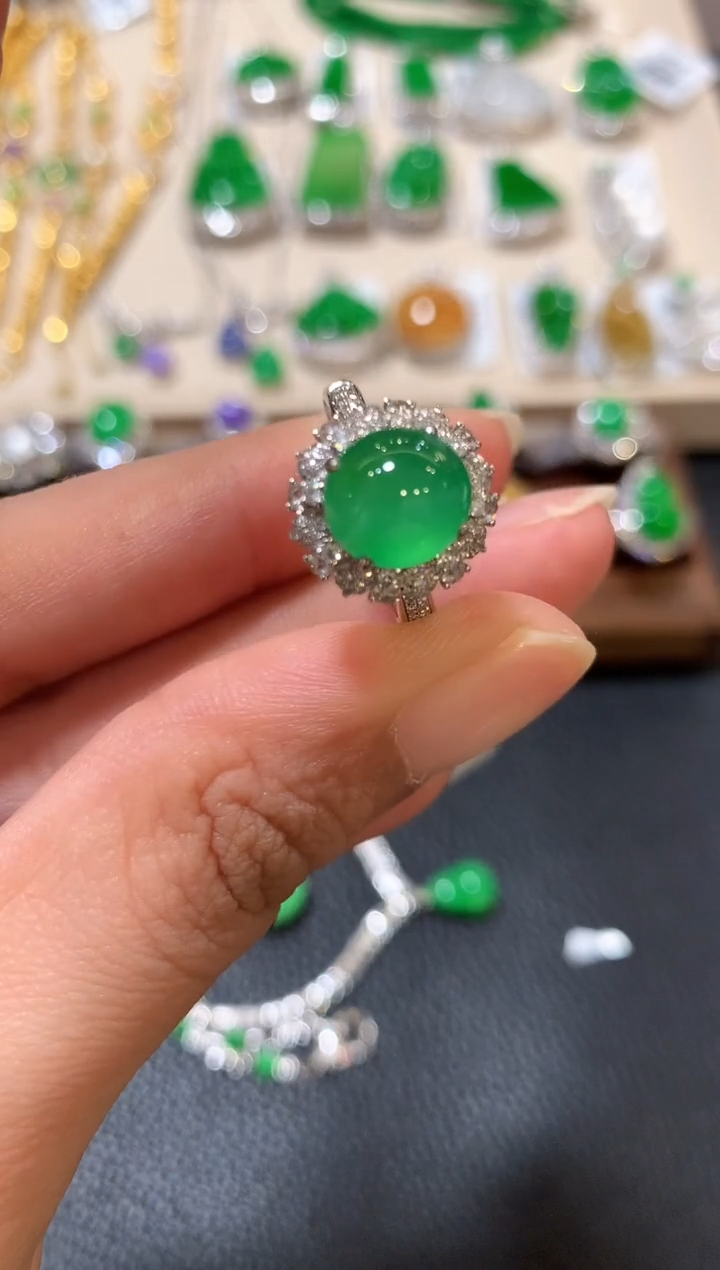 18K金镶嵌戒指翡翠n85  