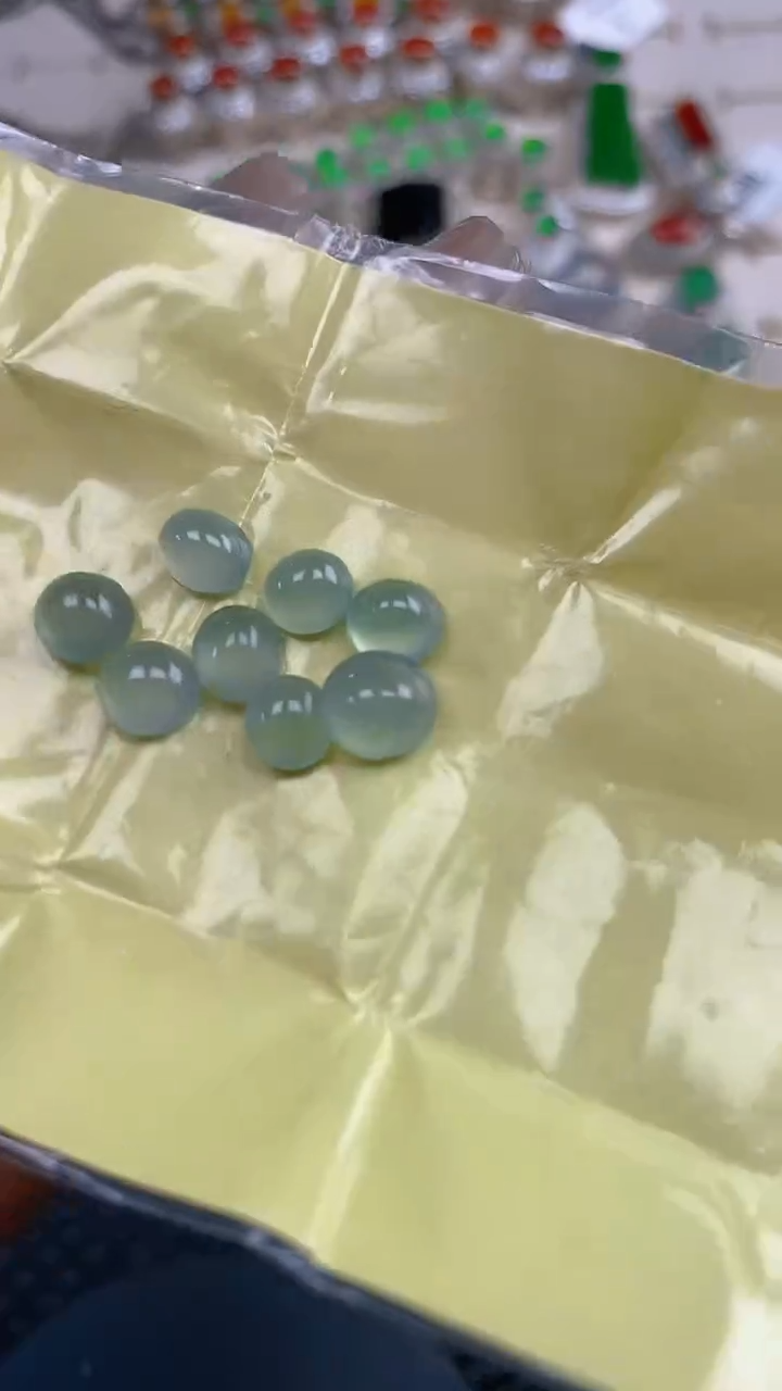 定制翡翠未镶嵌天然翡翠蛋面143