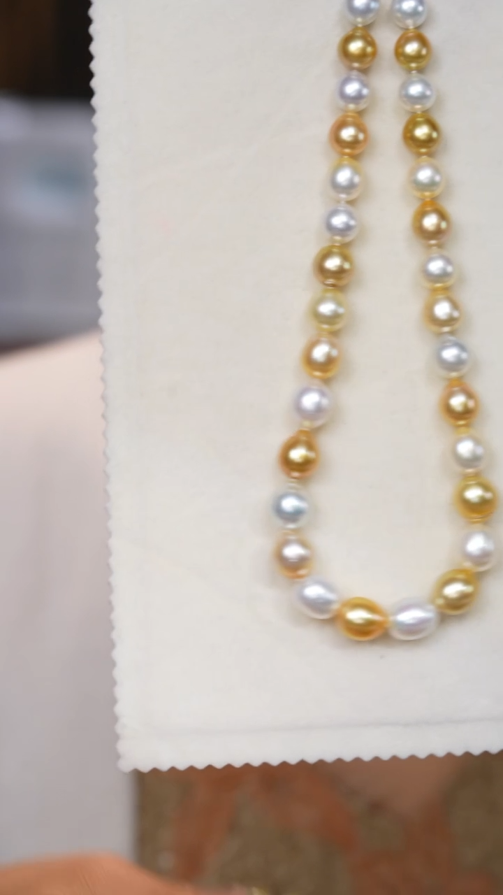【闪购商品】海水珍珠颈饰银S925镶嵌白金混彩9-11mm