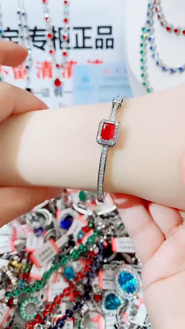未镶嵌手镯红宝石  