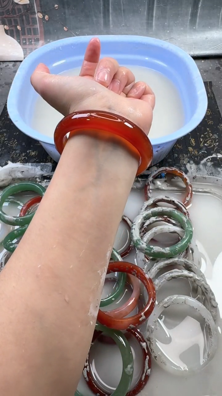 【闪购商品】石英质玉手镯未镶嵌77 6364