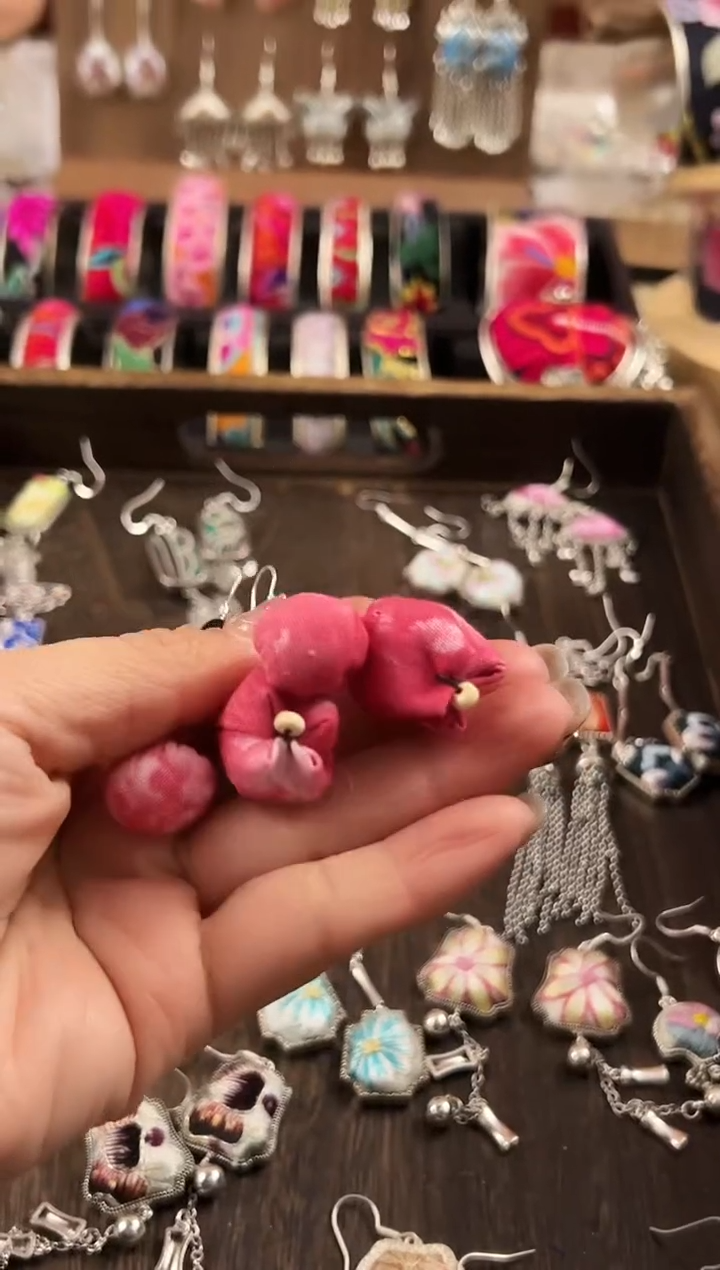 【闪购商品】织绣民族风老绣饰品084