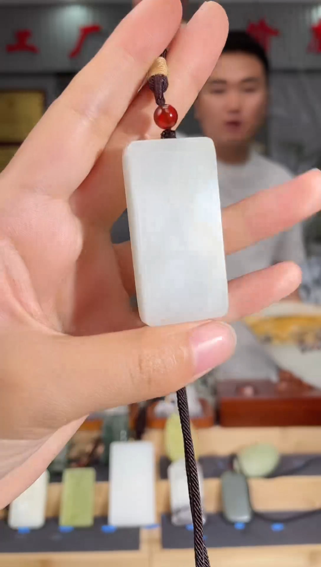 和田玉未镶嵌颈饰1