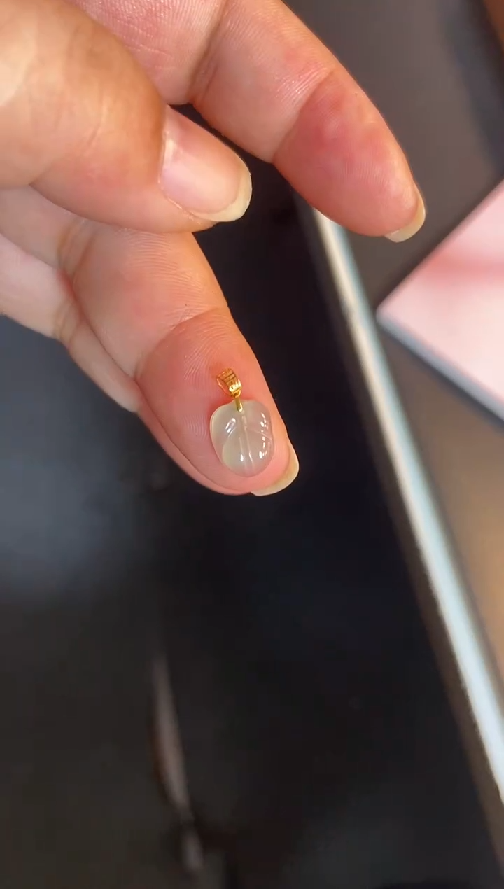 吊坠(不含链)18K金镶嵌翡翠1