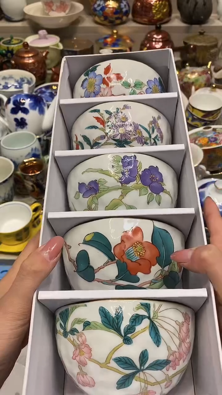 瓷片t****e统自动截取直播间实时画面