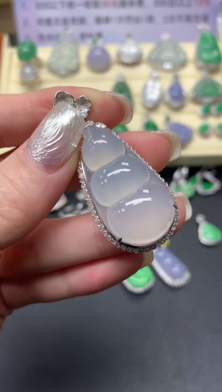 【闪购商品】翡翠吊坠(不含链)18K金镶嵌吊坠|11800+1180