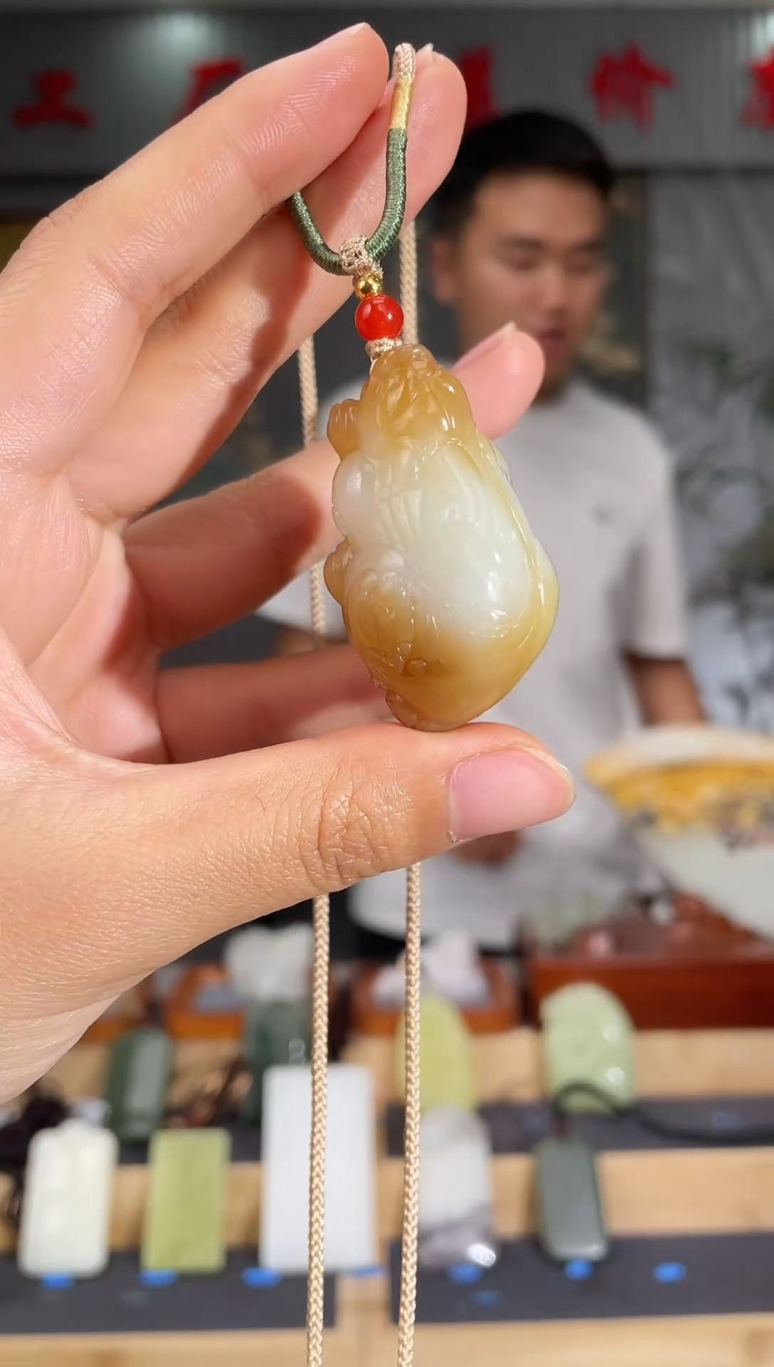 和田玉未镶嵌颈饰1