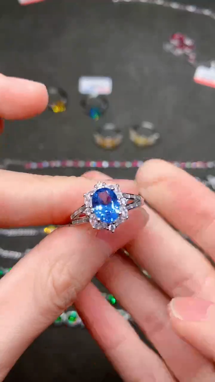 【闪购商品】海蓝宝石戒指银S925镶嵌........