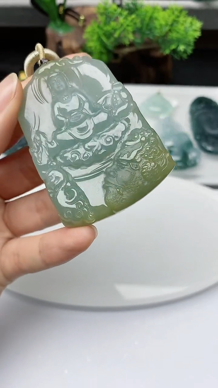 【闪购商品】翡翠颈饰未镶嵌