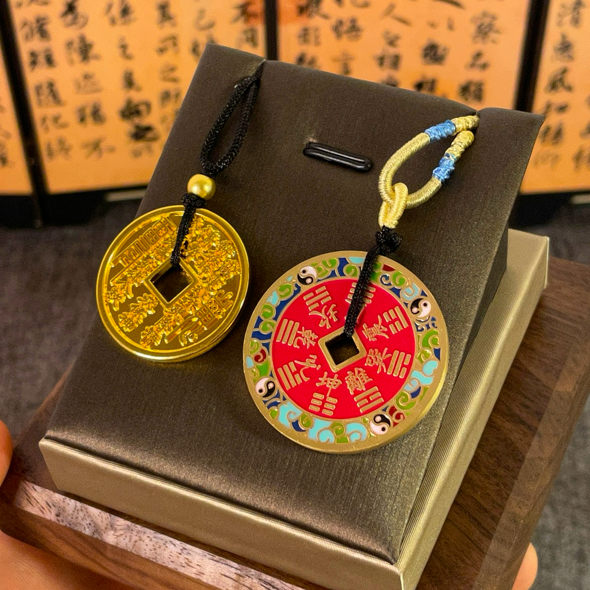 铜合金亚克力吊坠铜合金吊坠 传承古法山鬼花钱吊坠手工八卦雷阵