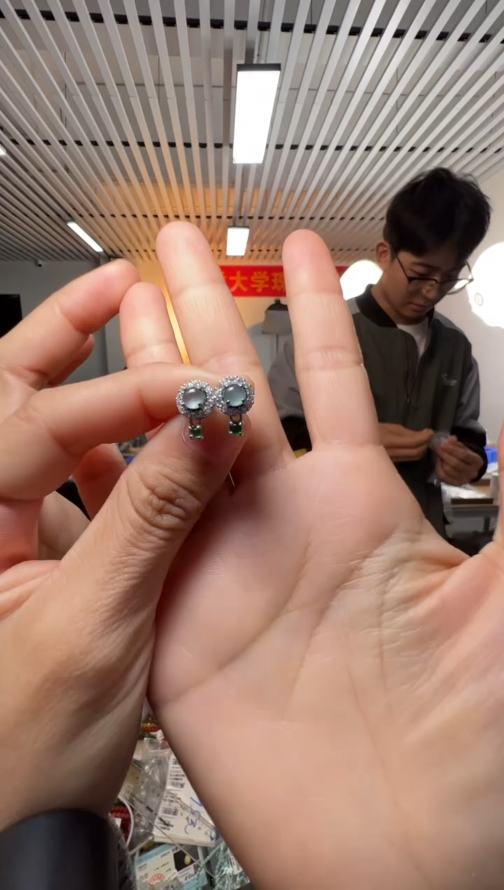 未镶嵌翡翠耳饰危地马拉翡翠冰种蛋面耳钉约2.3mm-3.9mm