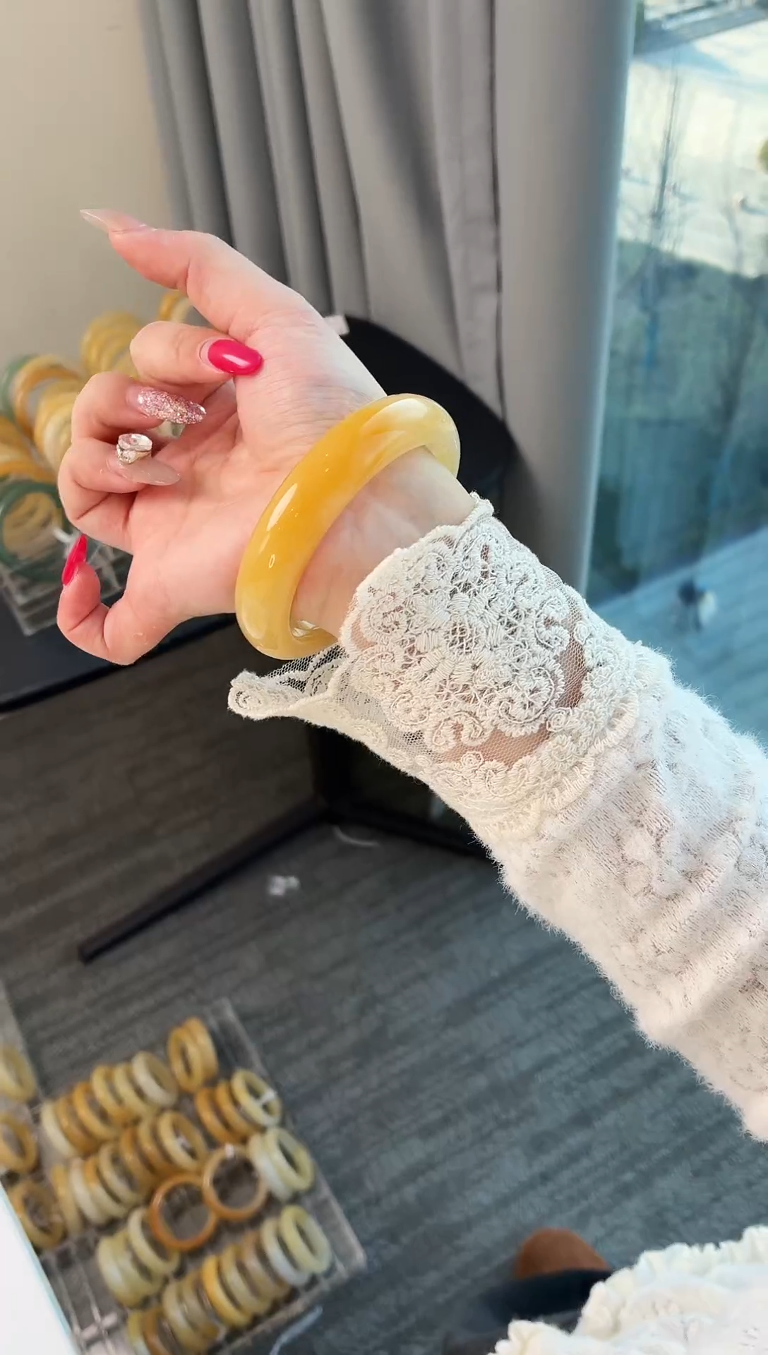 未镶嵌手镯石英质玉114.58