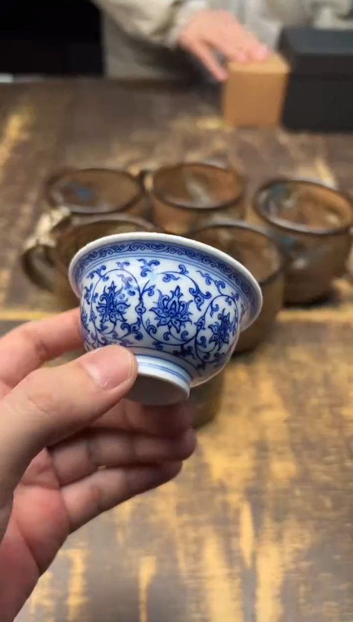 【闪购商品】/九段烧 九段妙手缠枝莲小压手杯