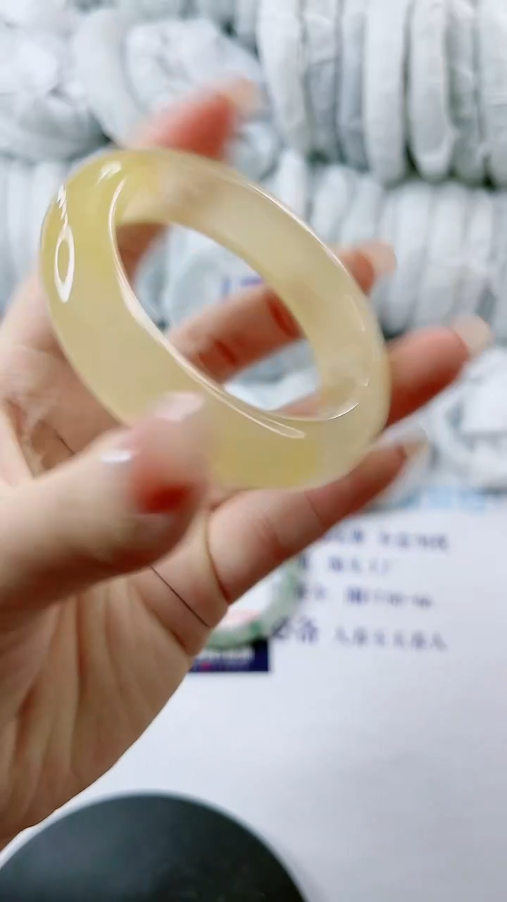 【闪购商品】石英质玉手镯未镶嵌0246474433-多样性发货