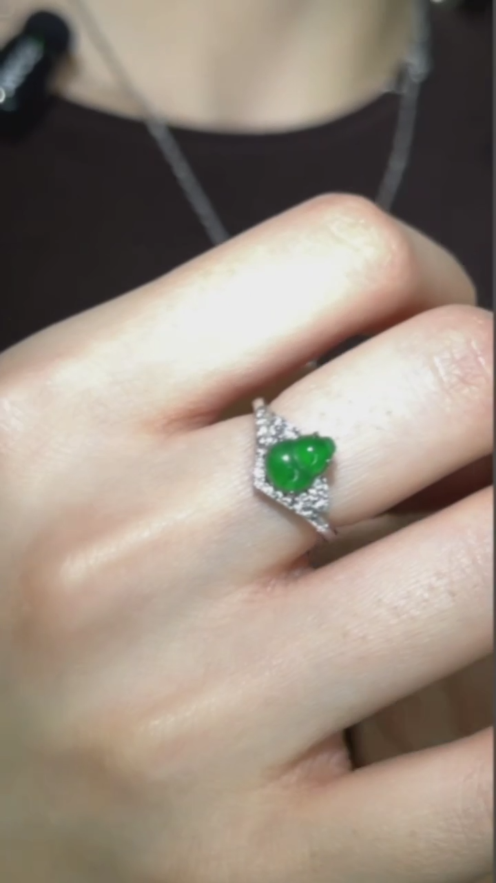 【闪购商品】翡翠戒指银S925镶嵌翡翠葫芦戒指