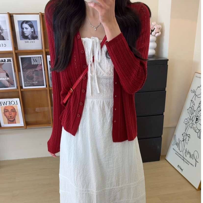 2025早春韩系氛围感温柔纯色百搭显瘦吊带气质长裙