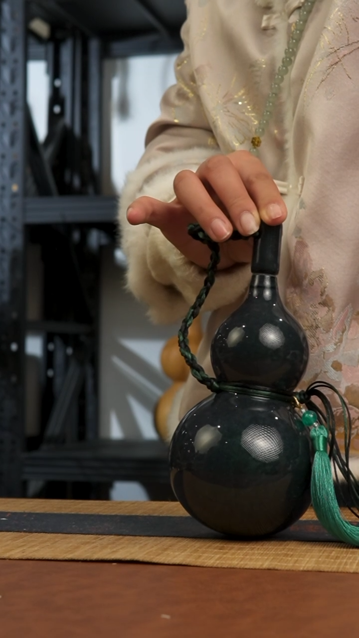 901号 天然热水酒葫芦 一物一拍（有瑕介意勿拍）