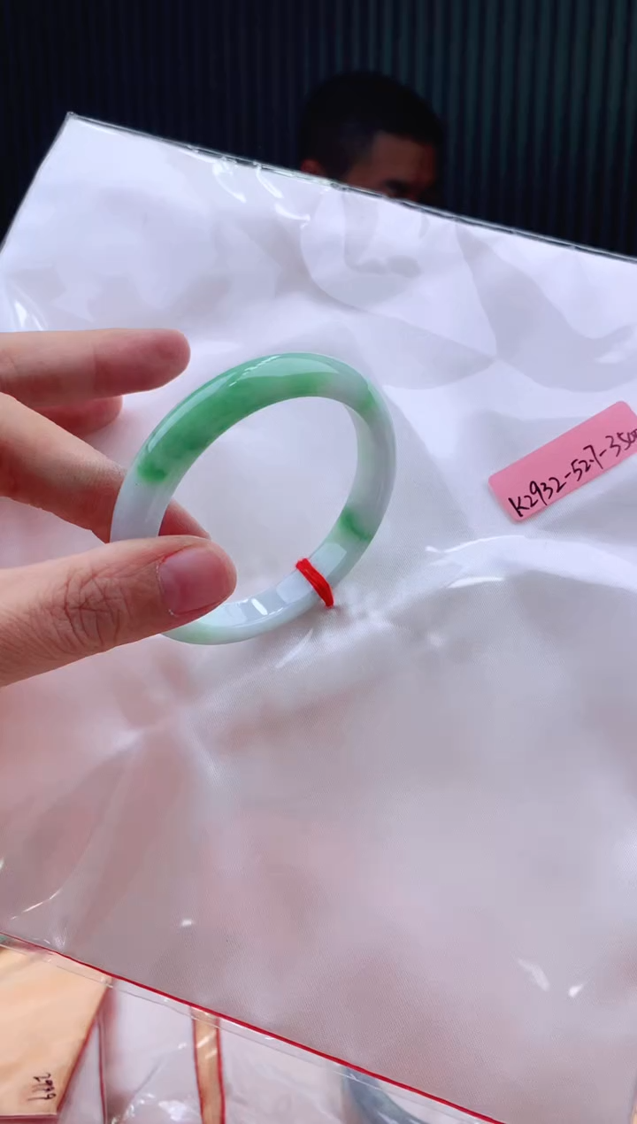 未镶嵌手镯翡翠52