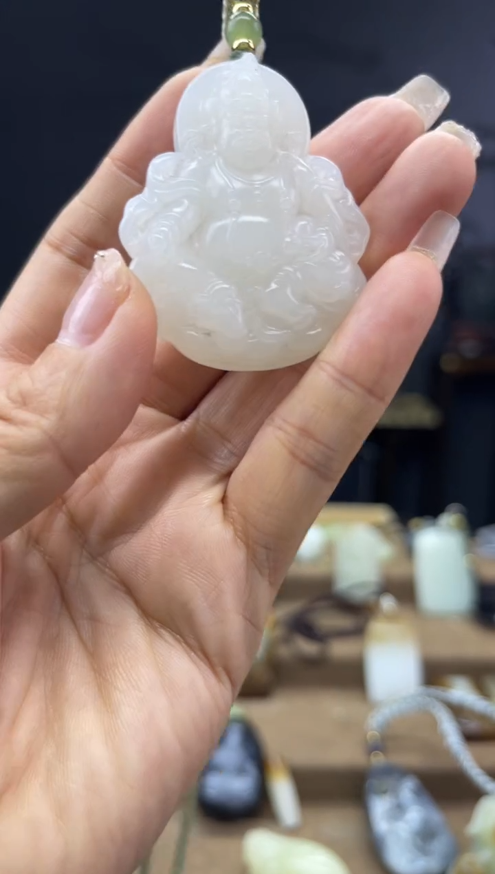 颈饰未镶嵌和田玉1