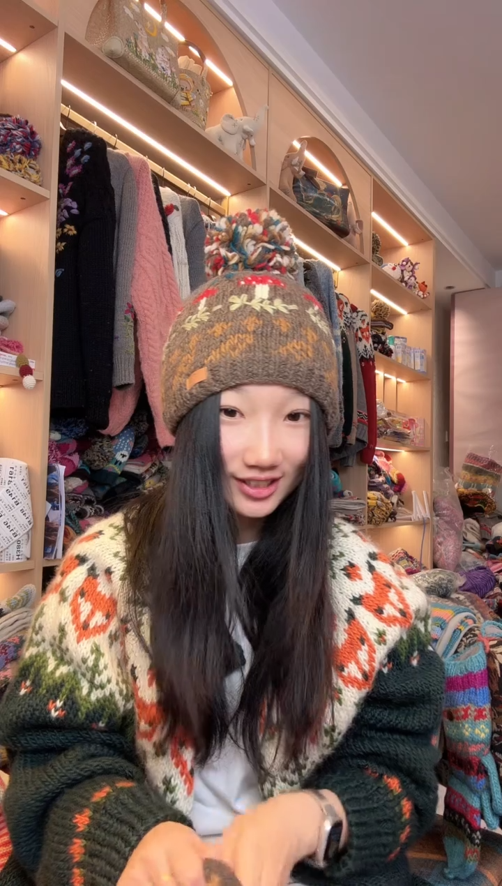 羊毛咖色蘑菇帽   