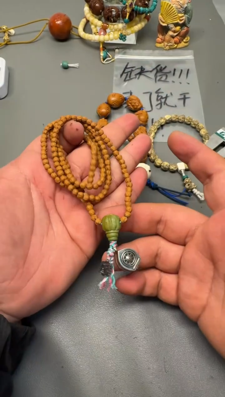 【闪购商品】橄榄核吊坠核尖串