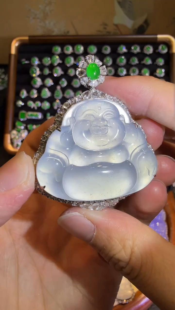 【闪购商品】翡翠吊坠(赠链)18K金镶嵌玻璃种极光白大佛公吊坠