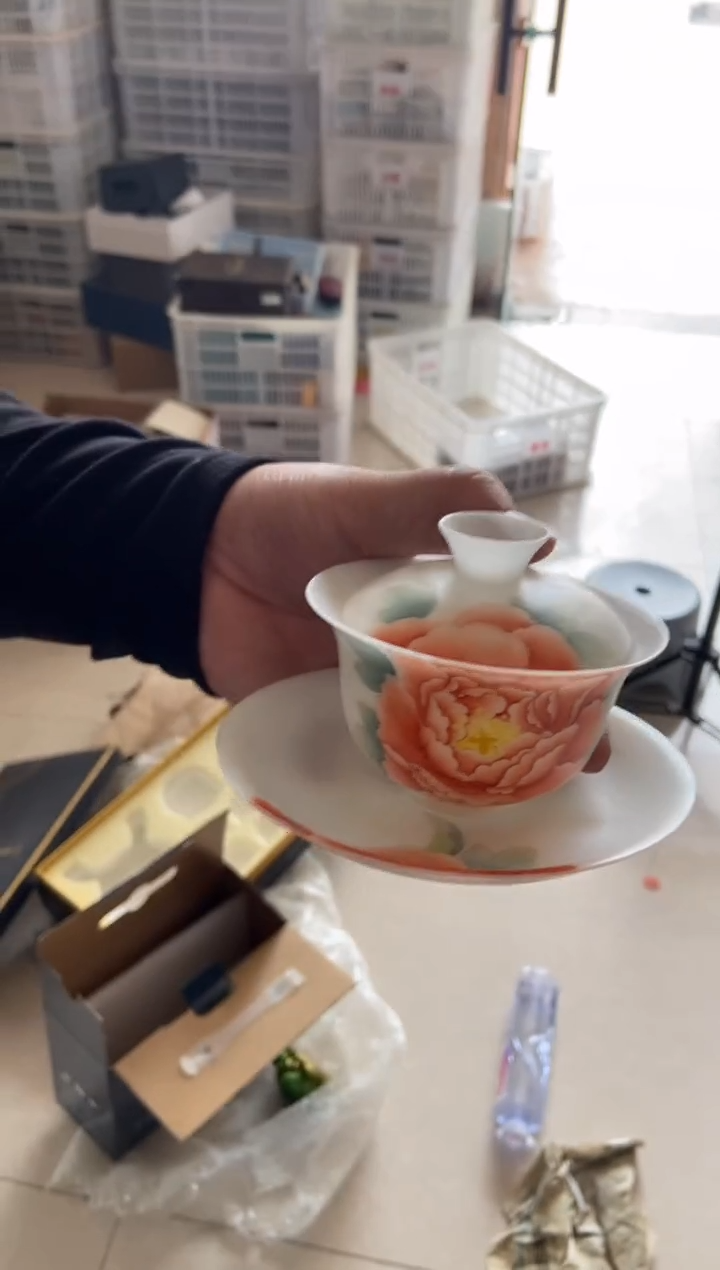 杯无运费险不带礼盒略有瑕疵有点脏介意勿拍