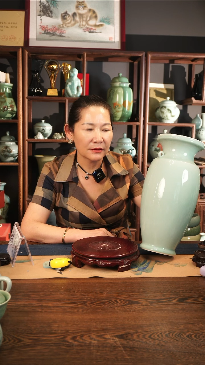 纯手工 粉青 双耳盘口瓶