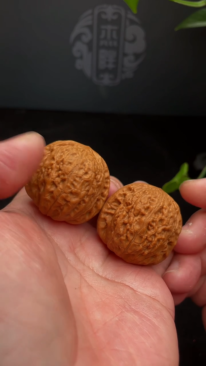 【闪购商品】文玩核桃把件40尺铁锤