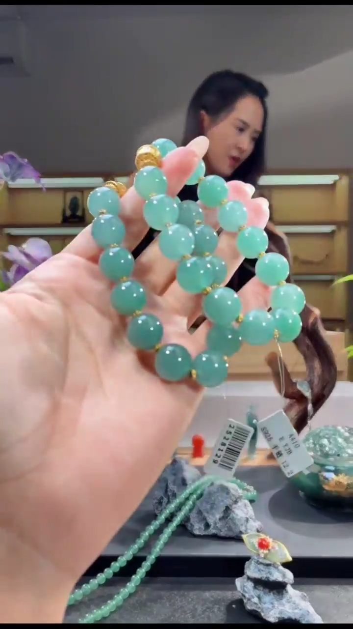 未镶嵌手串翡翠手串（多样性发其一）