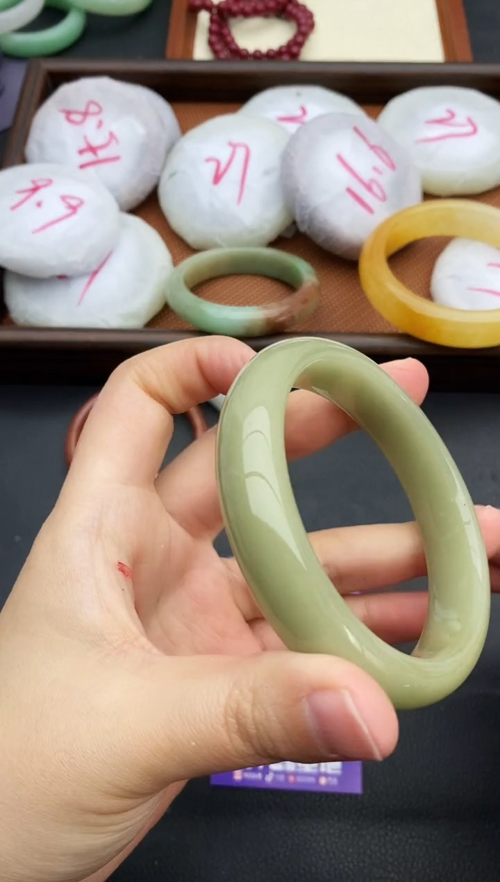 未镶嵌手镯石英质玉读*146+60.9