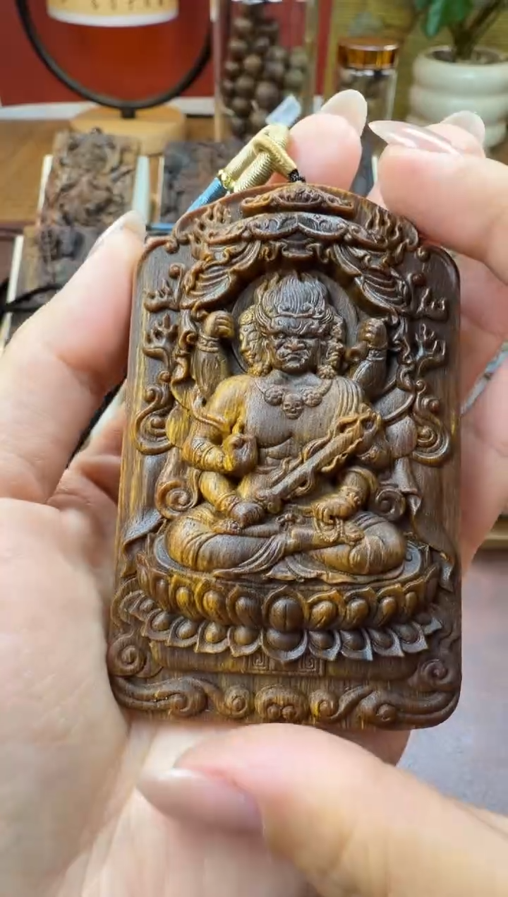 木木雕款芽庄 十二生肖守护   不动明王 8cm 送养香瓶