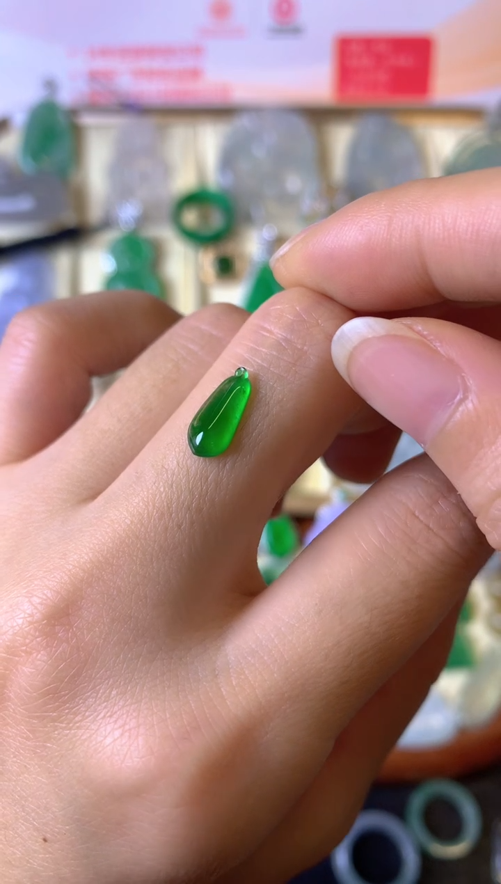 【闪购商品】定制翡翠未镶嵌1裸玉（客户意向镶嵌）