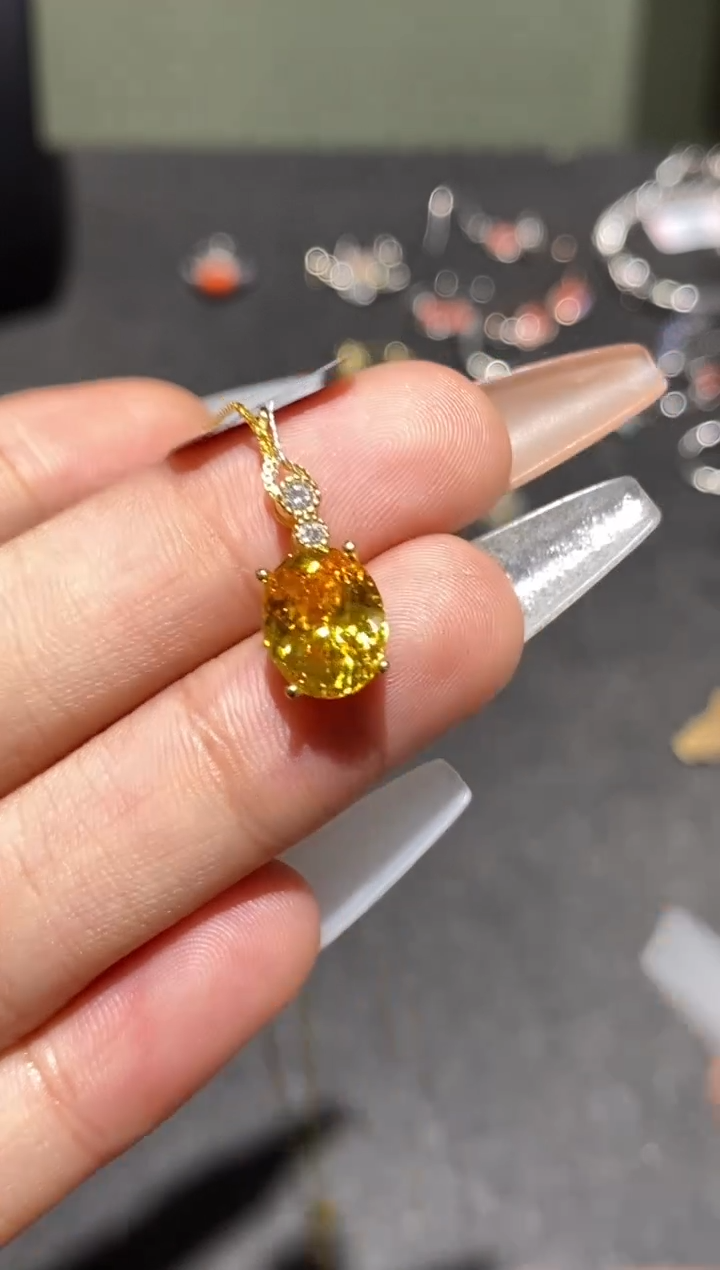 颈饰银S925镶嵌黄晶吊坠