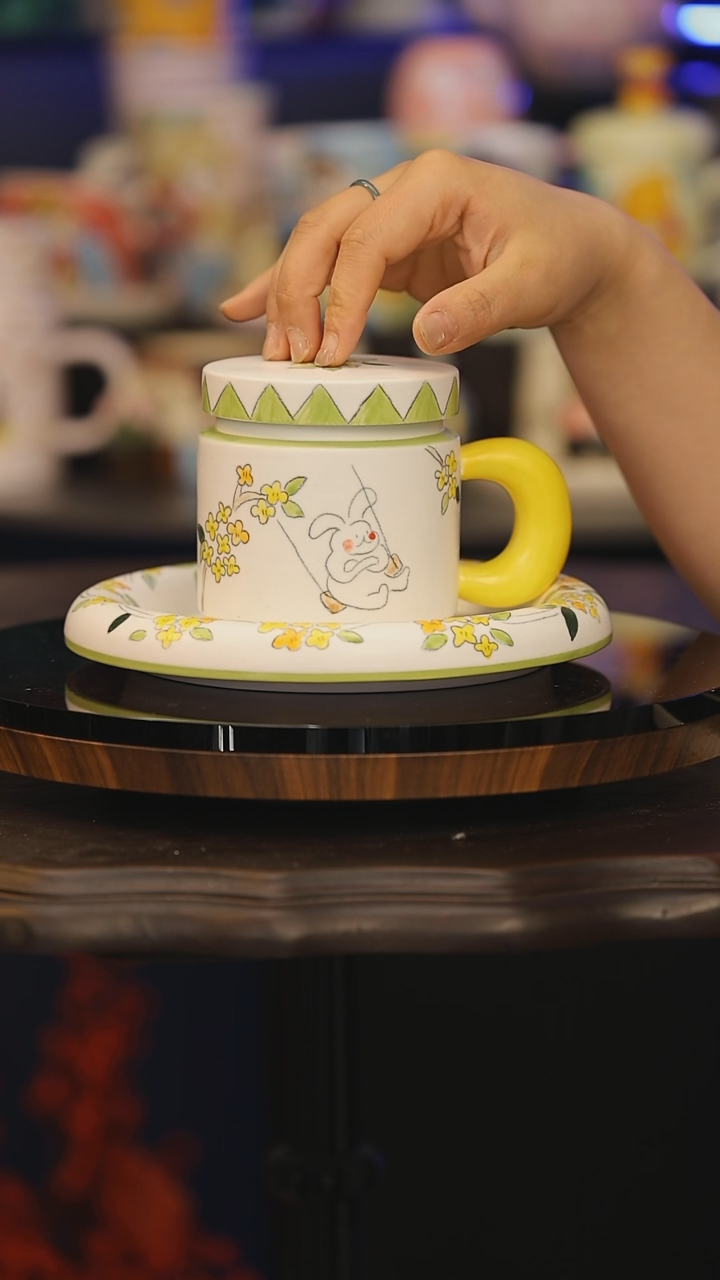 【闪购商品】摆件景德镇釉下彩绘设计师款式陶瓷