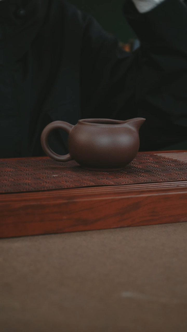 茶杯紫砂原矿紫泥公道杯 
