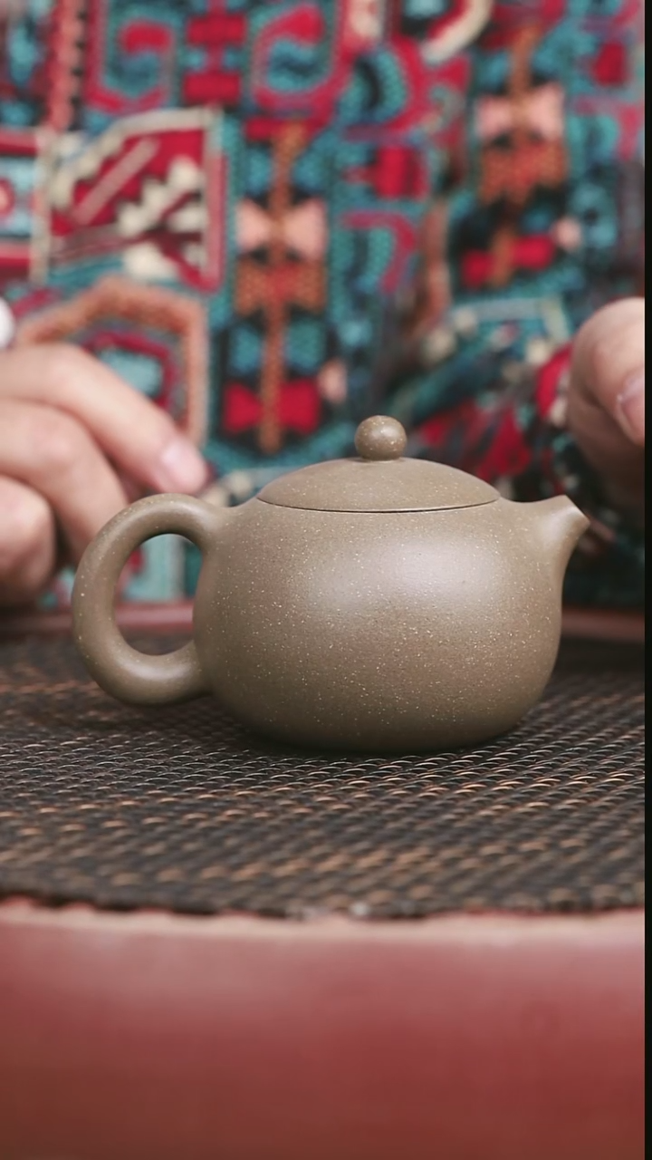 茶壶紫砂35号蟹壳青西施190CC