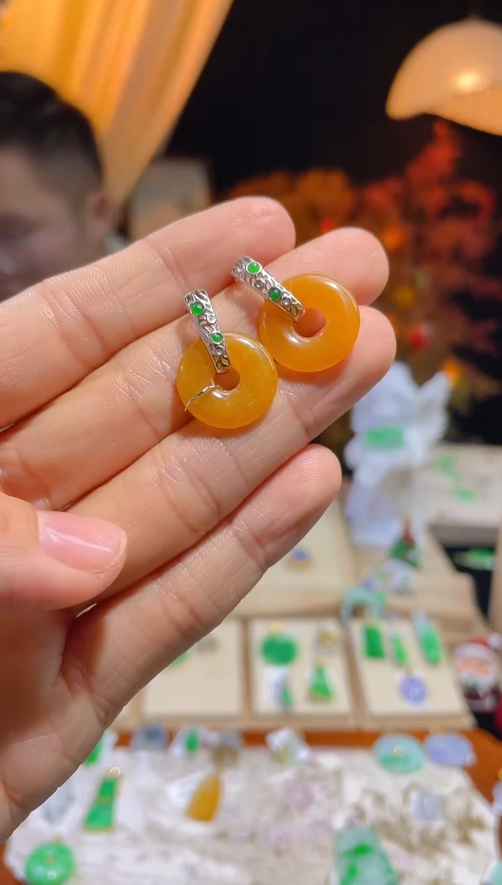 【闪购商品】翡翠颈饰18K金镶嵌假一赔三