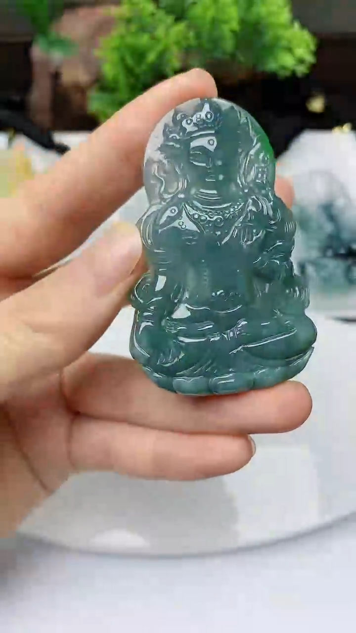 【闪购商品】翡翠颈饰未镶嵌         